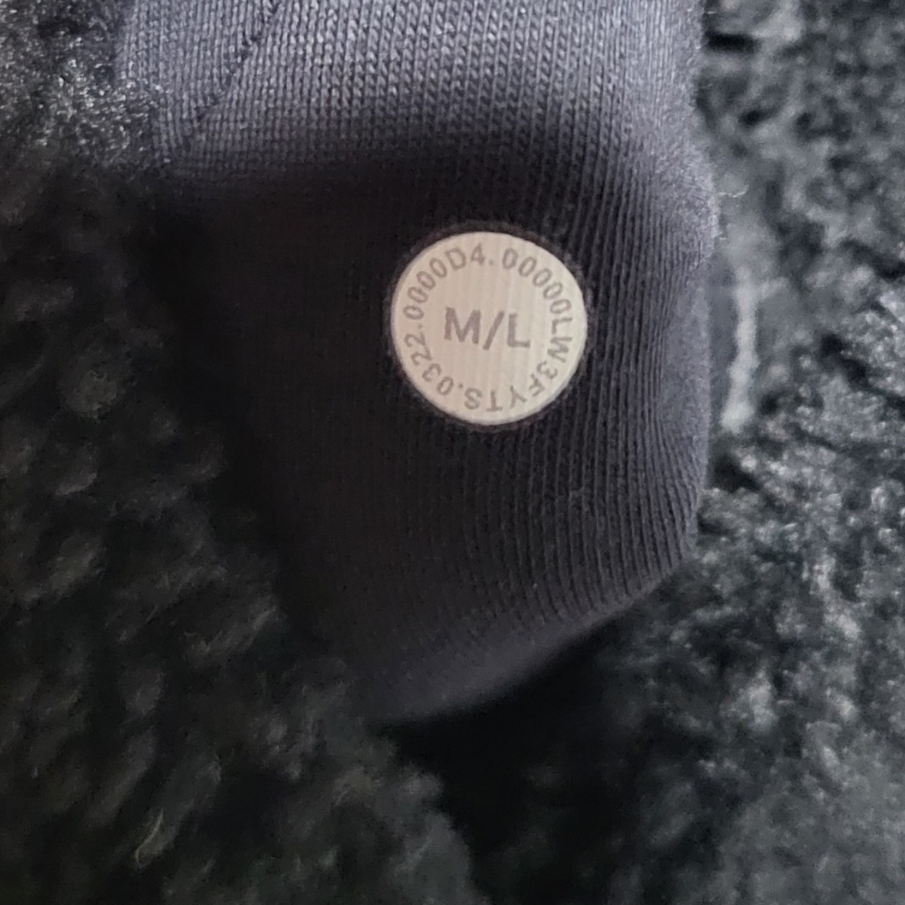 Lululemon Scuba  Black Fleece Pullover - Picture 4 of 9